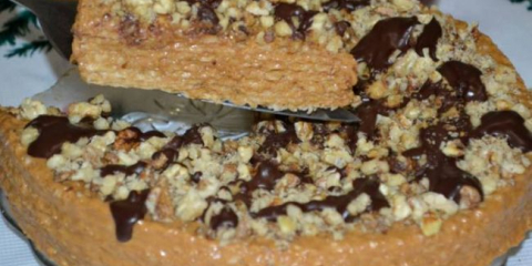 Вафлена торта с кондензирано мляко (моята снимка рецепта)